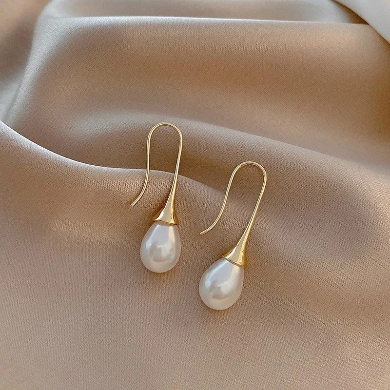 Helena™ | Classic Pearl Earrings